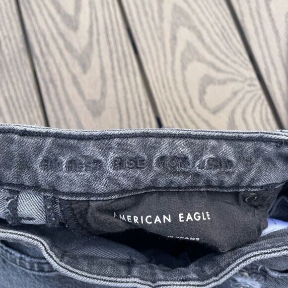 American Eagle Outfitters Size 2 LONG Ripped Highest Waist Mom Jean Grey/Black - Picture 9 of 12
